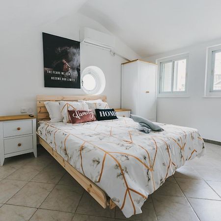 Aristo Machne Yehuda Boutique Apartments Єрусалим Екстер'єр фото