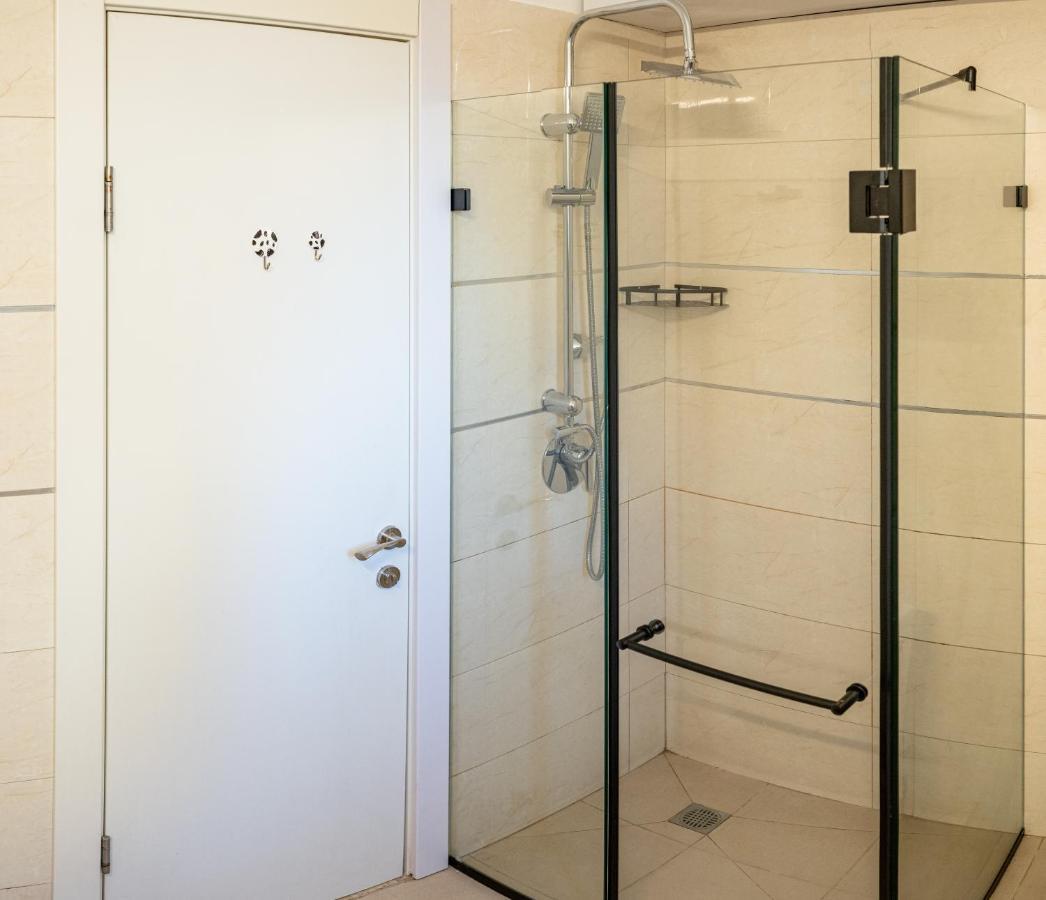 Aristo Machne Yehuda Boutique Apartments Єрусалим Екстер'єр фото