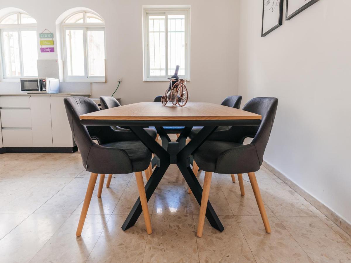 Aristo Machne Yehuda Boutique Apartments Єрусалим Екстер'єр фото