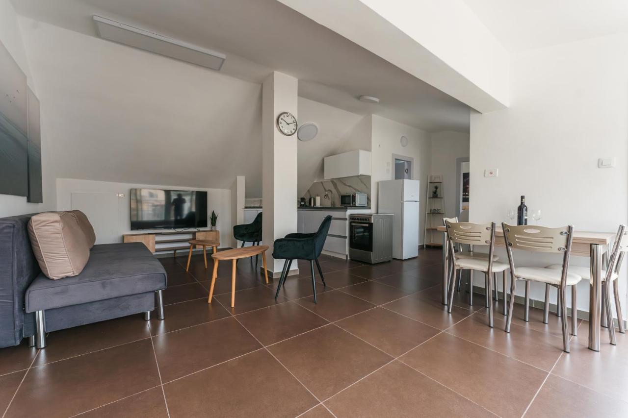 Aristo Machne Yehuda Boutique Apartments Єрусалим Екстер'єр фото