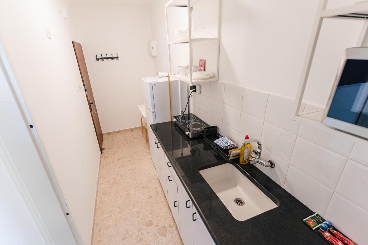 Aristo Machne Yehuda Boutique Apartments Єрусалим Екстер'єр фото