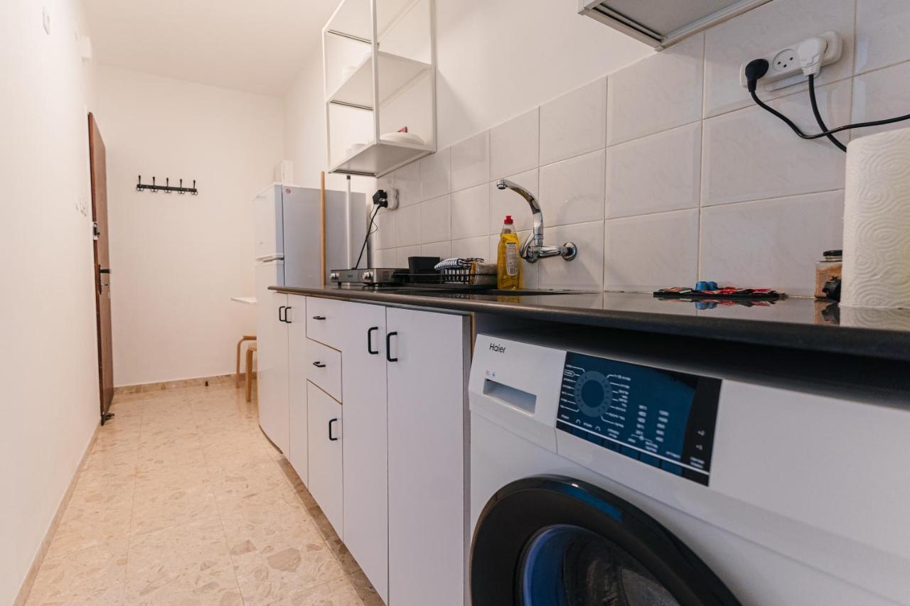 Aristo Machne Yehuda Boutique Apartments Єрусалим Екстер'єр фото